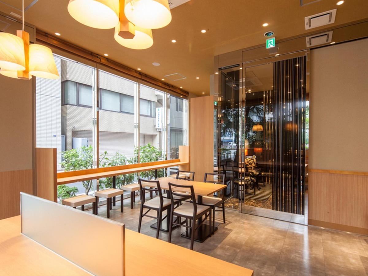 Apa Ginza Takaracho Eki Yaesu Minamiguchi Hotel 3*