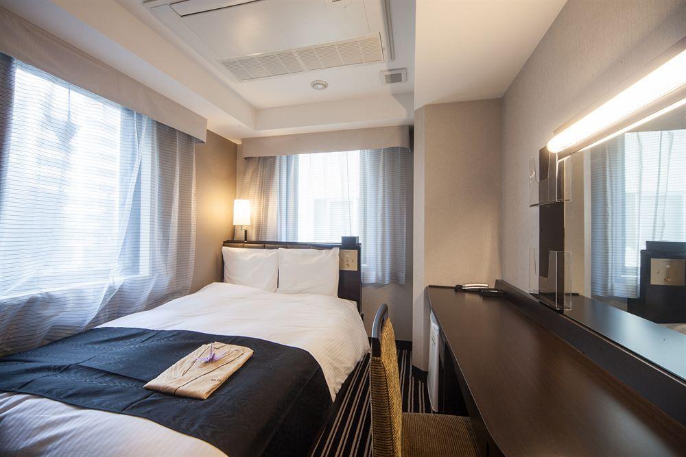 Hotel Apa Ginza Takaracho Eki Yaesu Minamiguchi 3*